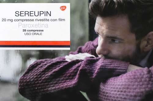 Recensione del Farmaco Sereupin 200 mg Compresse: A Cosa Serve? Quando Fa bene? Quando Fa Male? Per Cosa si Usa? Dosi e Uso Corretto della paroxetina contro Depressione, Ansia, Panico e Disturbi Ossessivo-Compulsivi. Bugiaridno ed Effetti Collaterali