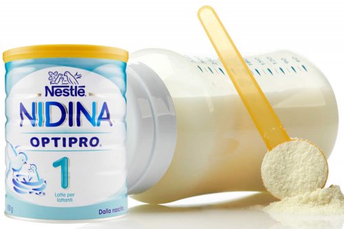 In questa recensione parliamo della linea di prodotti Nidina 1 (latti artificiali specifici per l'infanzia, per lattanti da 0 a 6 mesi che non possono essere allattati al seno) analizzandone ingredienti, efficacia, uso, prezzo ed effetti collaterali